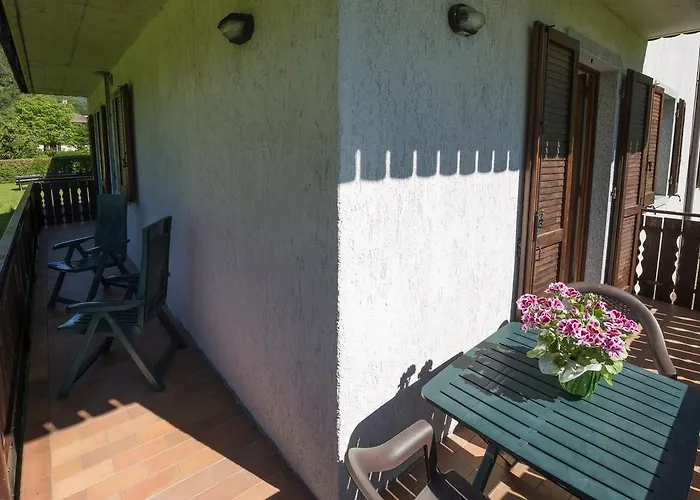 Casa Lori Green Holiday
